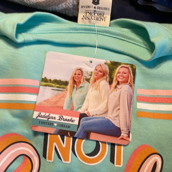 Jadelynn Brooke NWT I’m Not Lucky I’m Blessed Pocket Tee Size Small - Picture 6 of 6